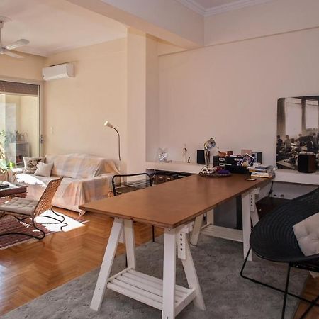2 Bedroom Apartment At The Historical Center, View To Acropolis أثينا المظهر الخارجي الصورة