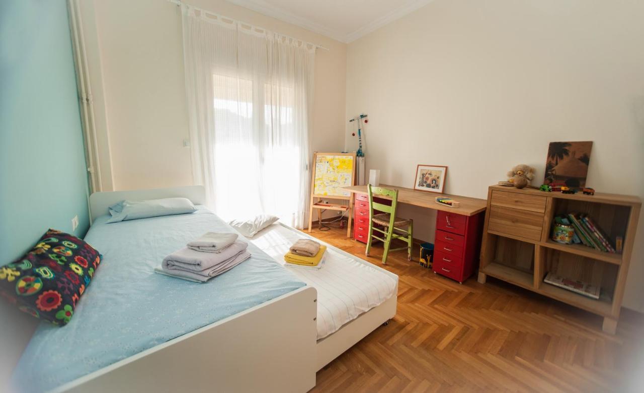 2 Bedroom Apartment At The Historical Center, View To Acropolis أثينا المظهر الخارجي الصورة